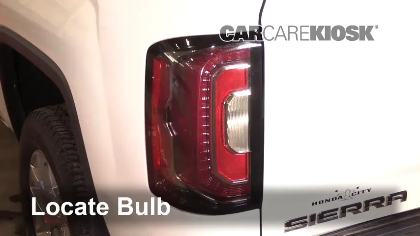 2016 GMC Sierra 1500 SLT 6.2L V8 Crew Cab Pickup Éclairage Feux de position arrière (remplacer ampoule)